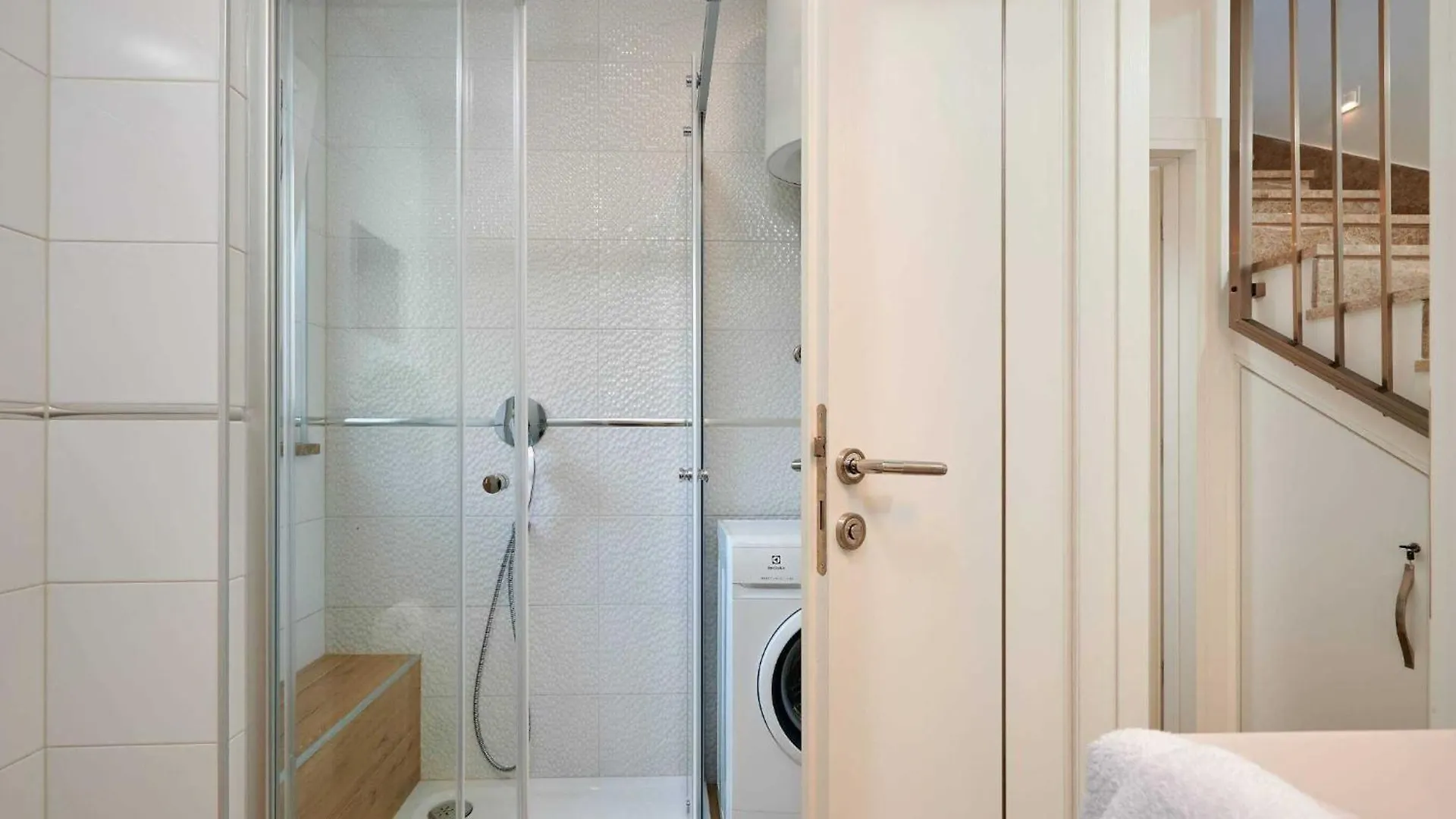 Exclusive Okrug Gornji Apartment With Shared Pool Trogir 0*,  Kroatien